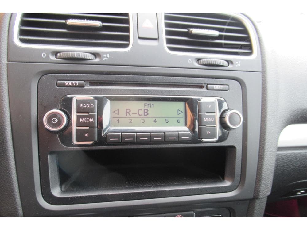 2010 Volkswagen GOLF - 11