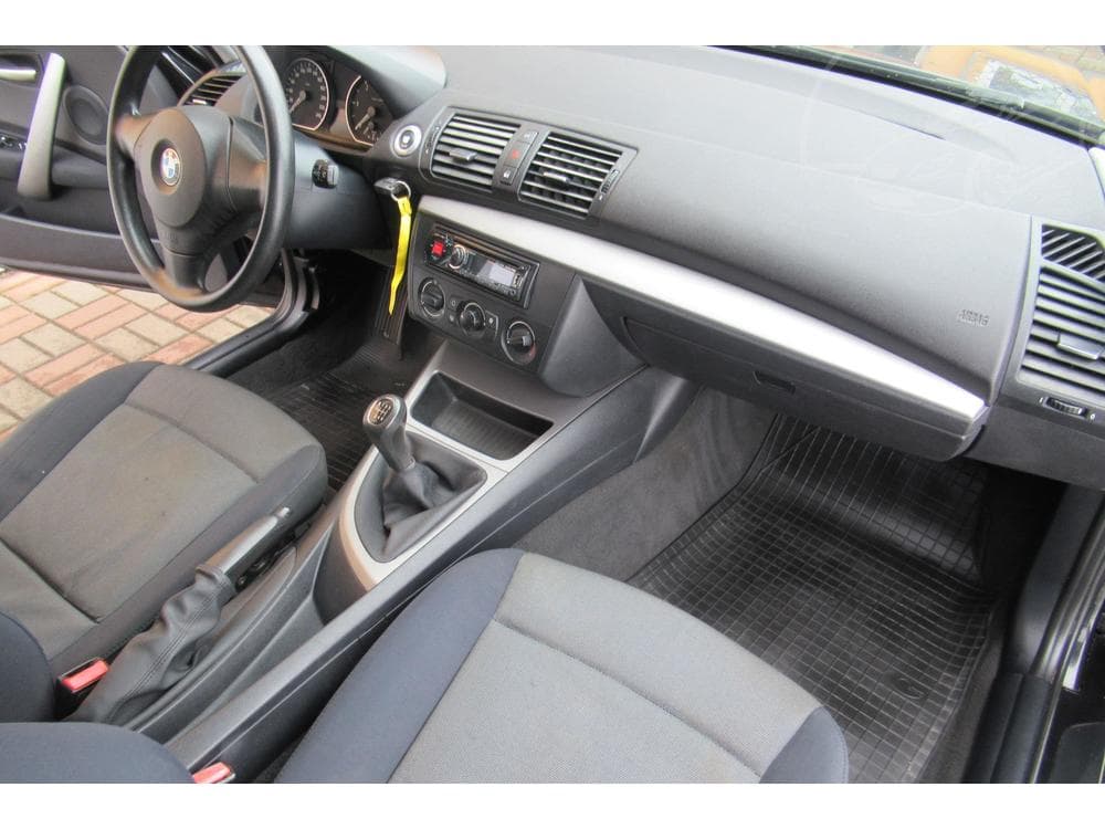 2006 BMW 1-SERIES - 11