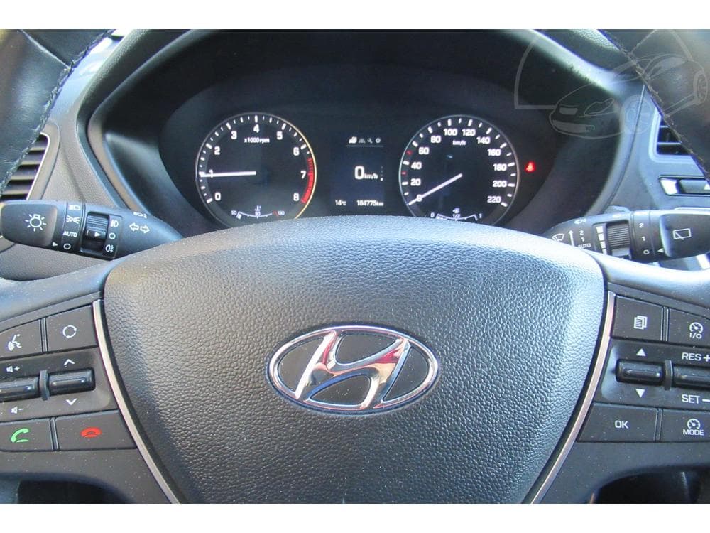 2015 Hyundai i20 - 11