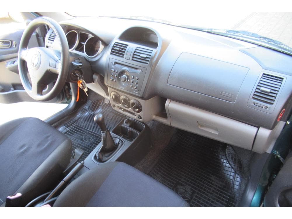2005 Subaru JUSTY - 21