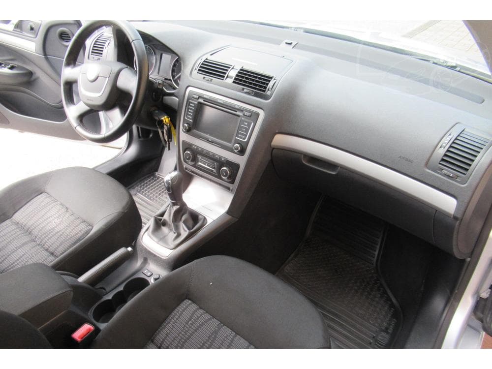 2010 Škoda OCTAVIA - 11