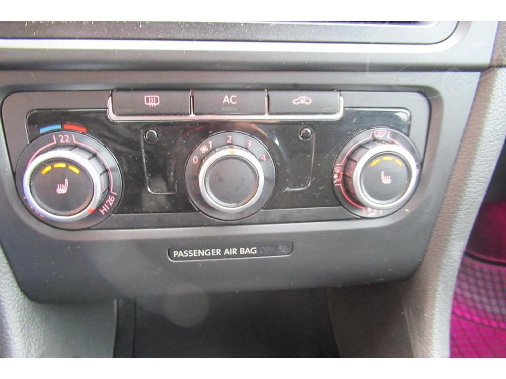 2010 Volkswagen GOLF - 12