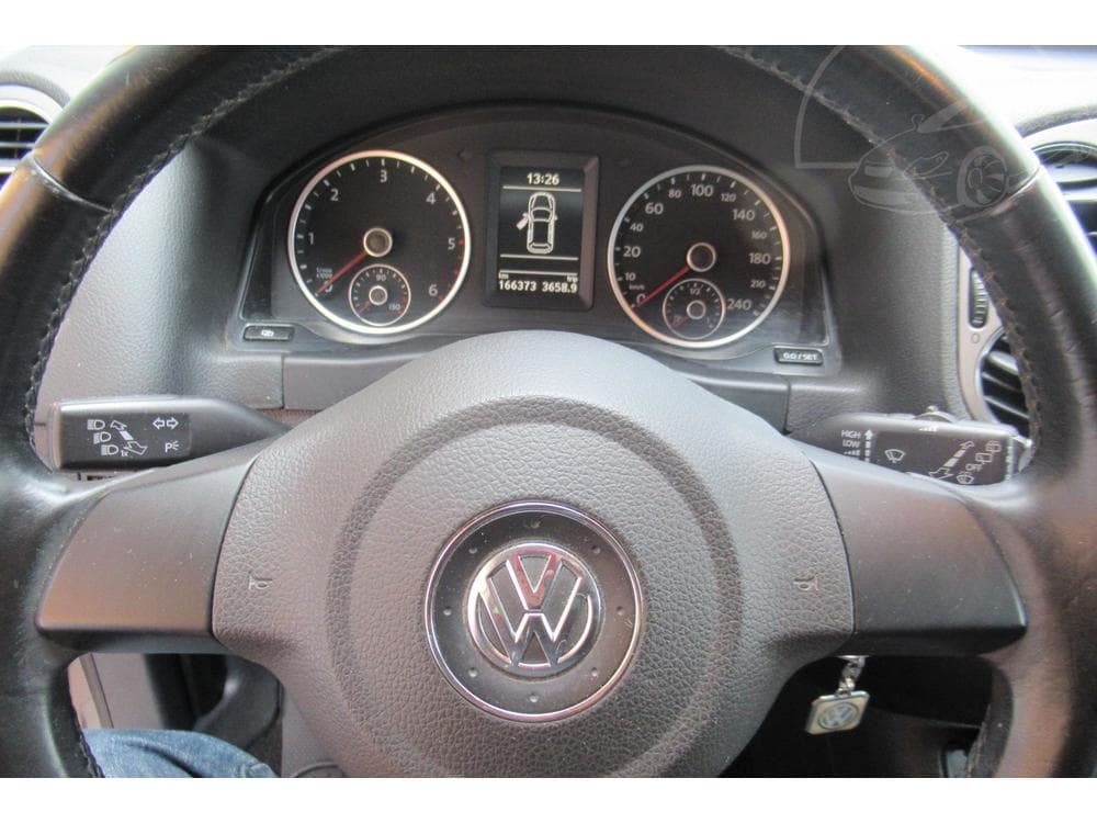 2010 Volkswagen TIGUAN - 12