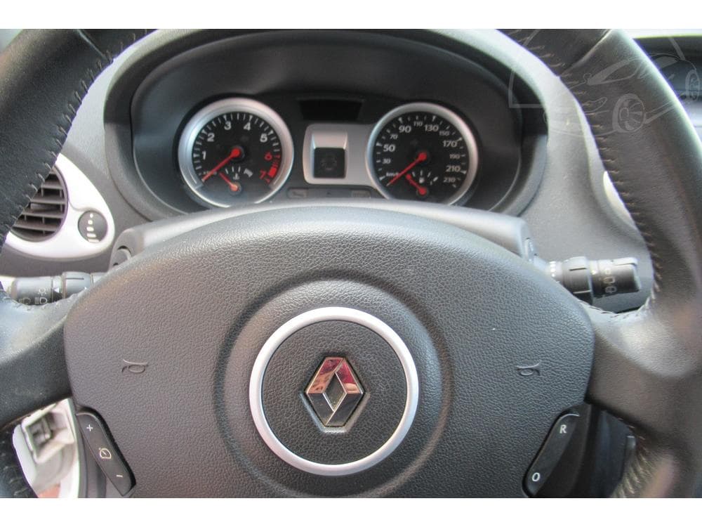 2012 Renault CLIO - 12