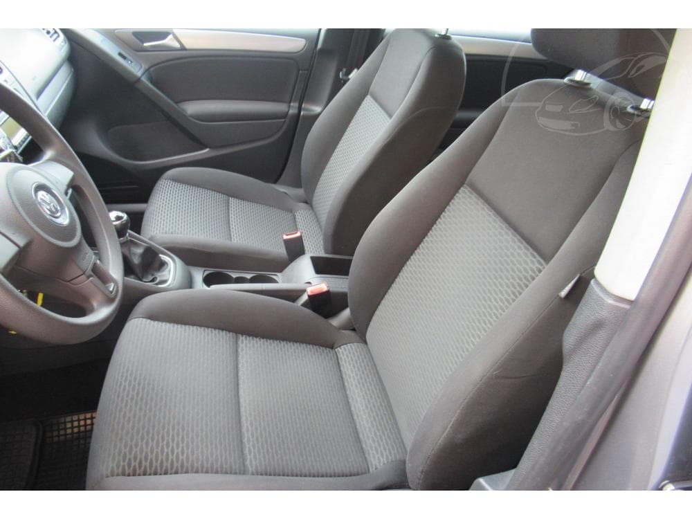 2010 Volkswagen GOLF - 13