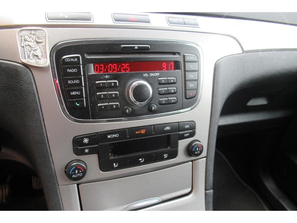 2011 Ford GALAXY - 13