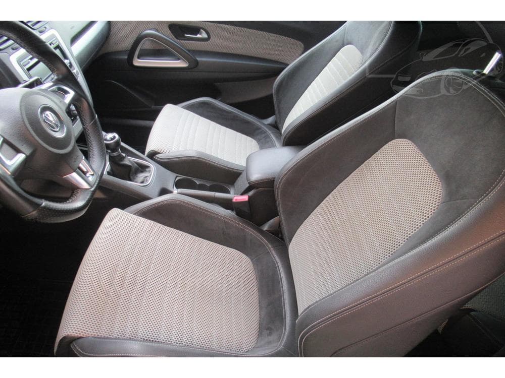2010 Volkswagen SCIROCCO - 25