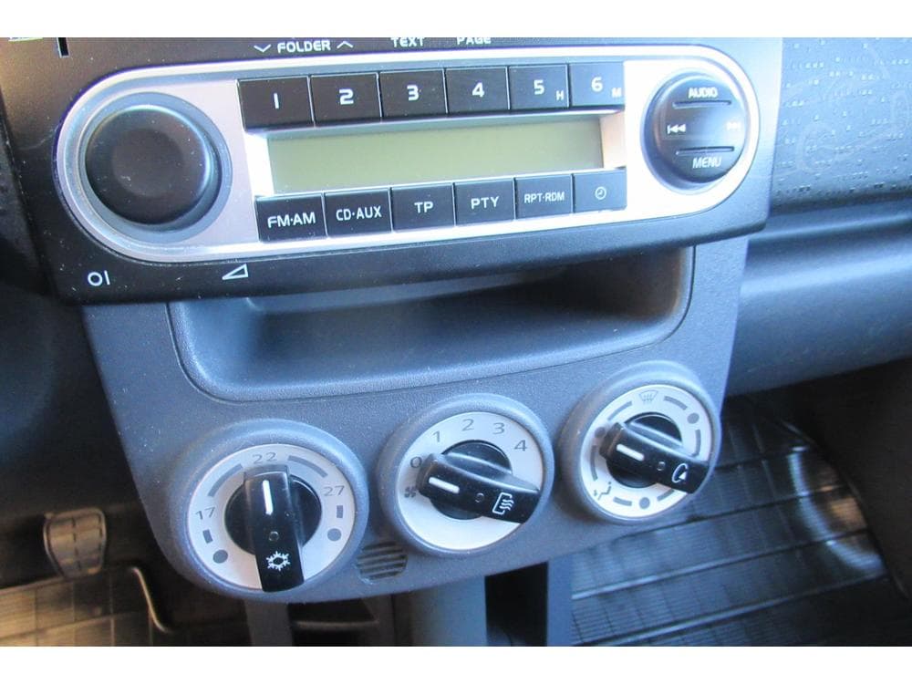 2011 Mitsubishi COLT - 13