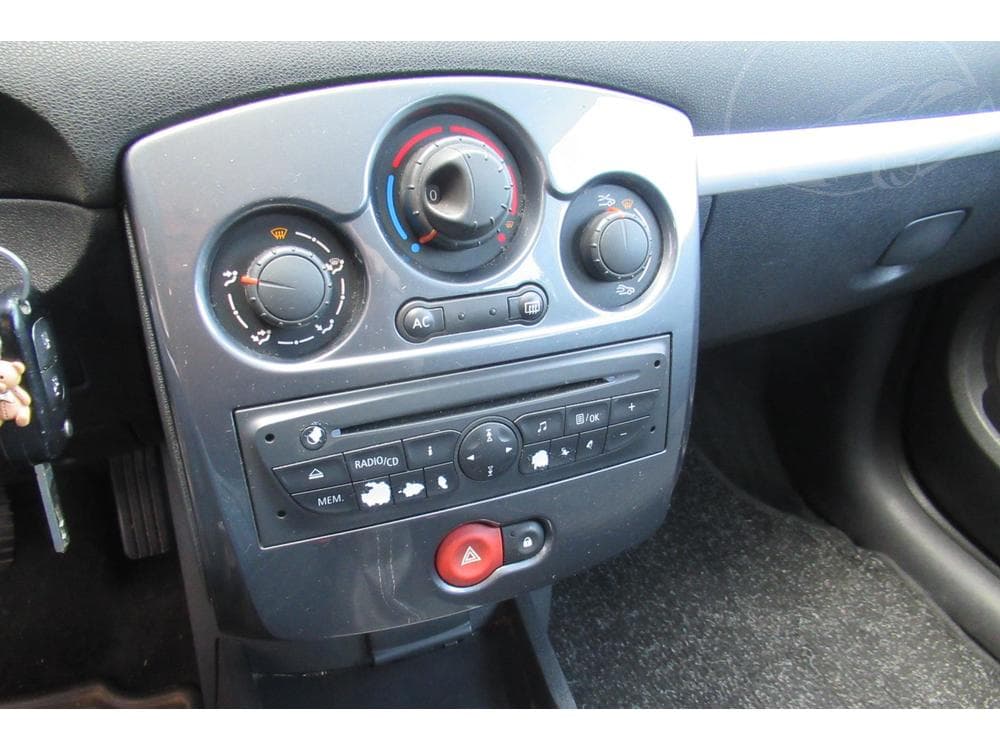 2012 Renault CLIO - 13