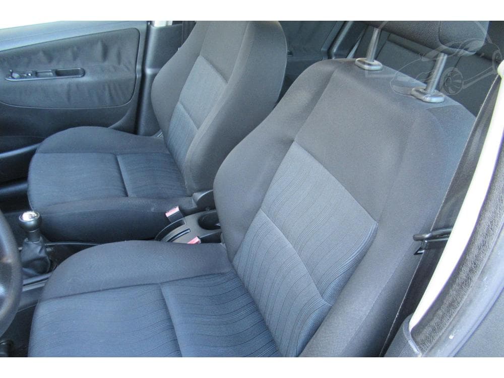 2008 Peugeot 207 - 14