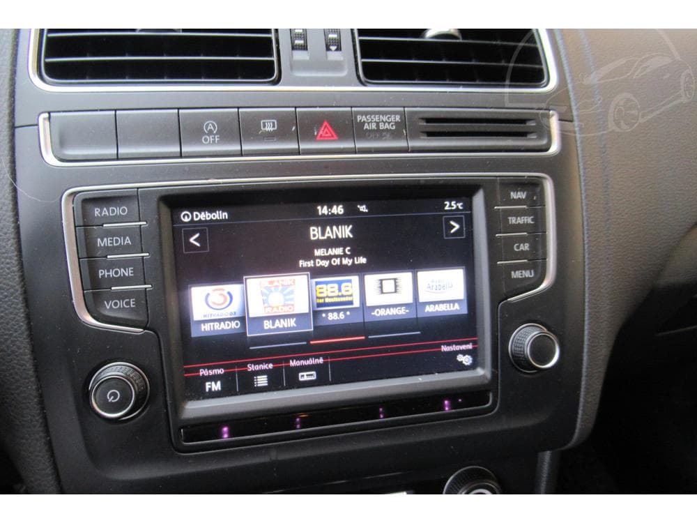 2014 Volkswagen POLO - 14
