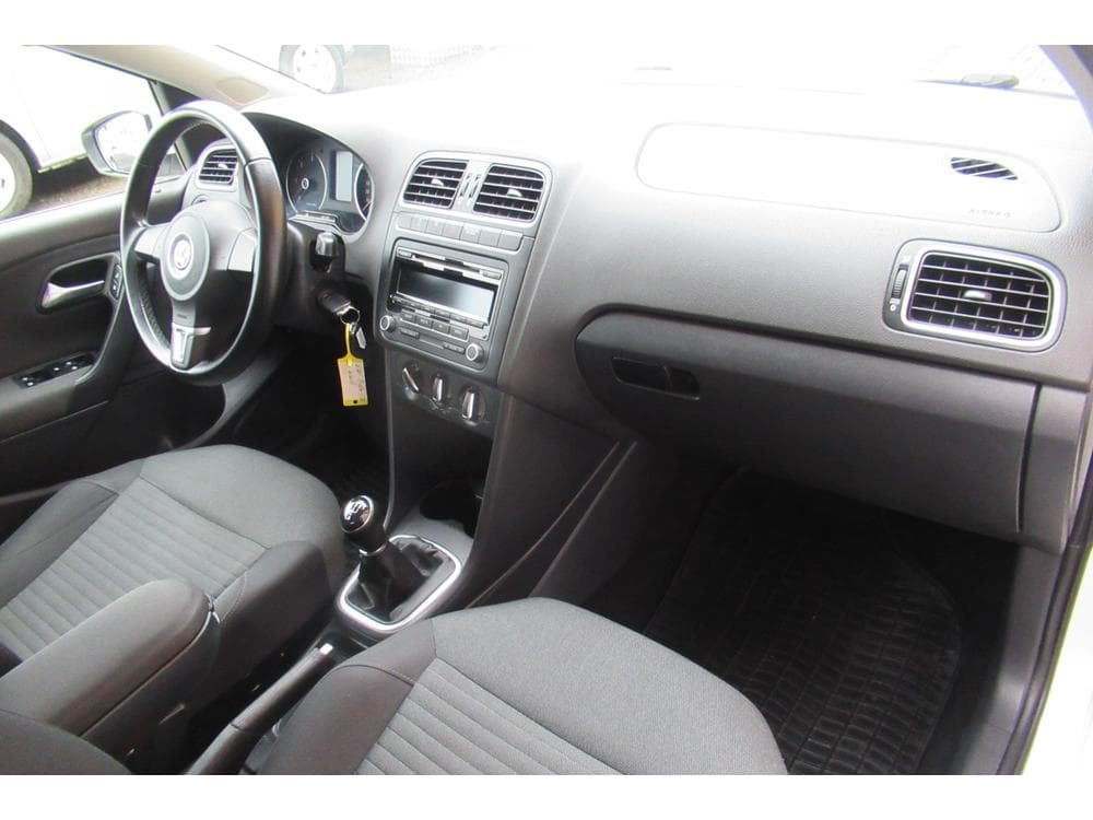 2012 Volkswagen POLO - 15