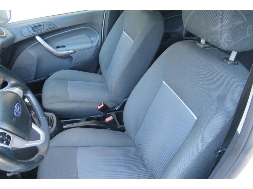2011 Ford FIESTA - 15