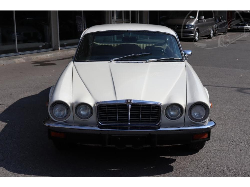 1975 Jaguar XJ - 2