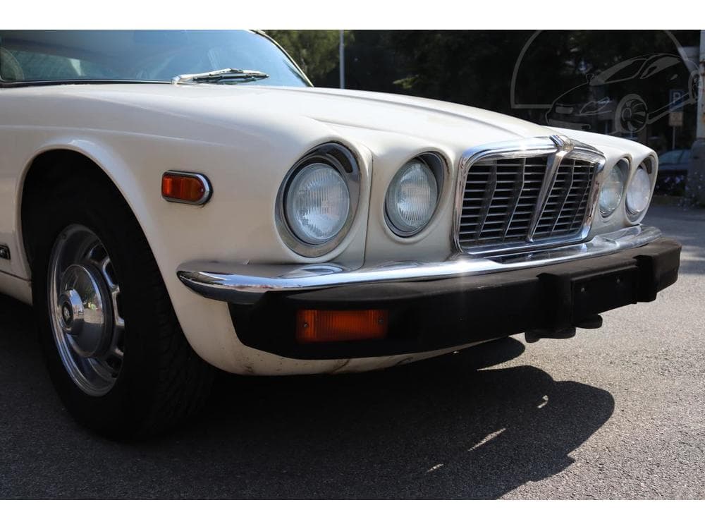 1975 Jaguar XJ - 5
