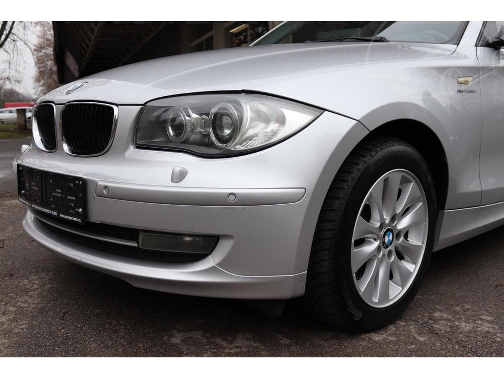 2009 BMW 1-SERIES - 5