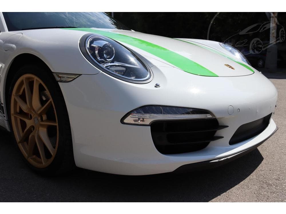 2013 Porsche 911 - 16