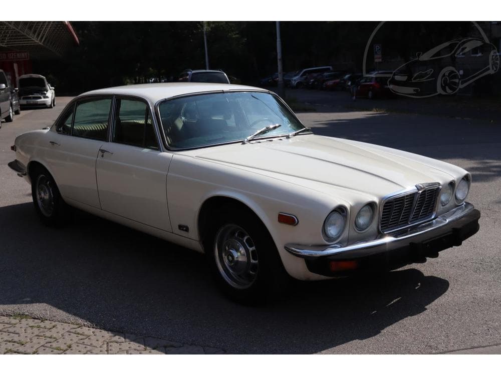 1975 Jaguar XJ - 6