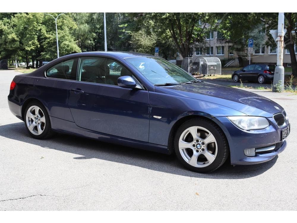2010 BMW 3-SERIES - 8