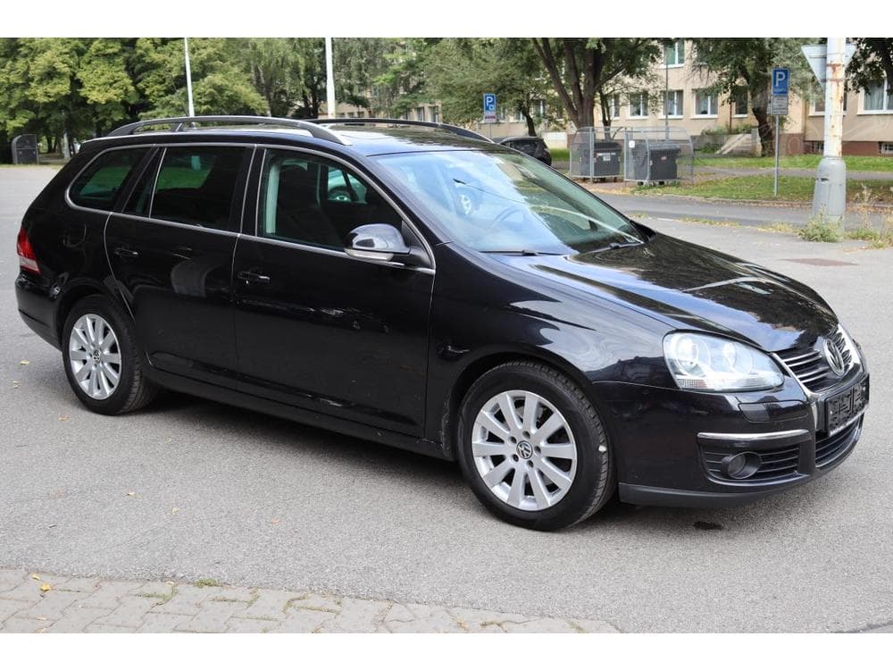 2009 Volkswagen Golf - 22