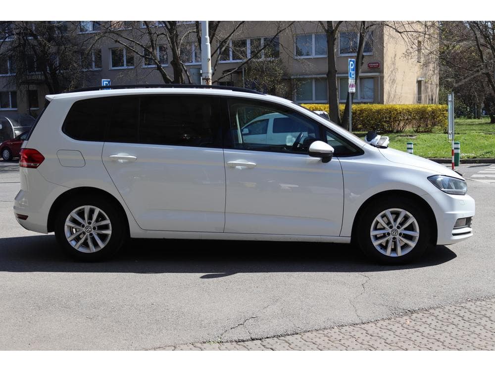 2018 Volkswagen Touran - 9