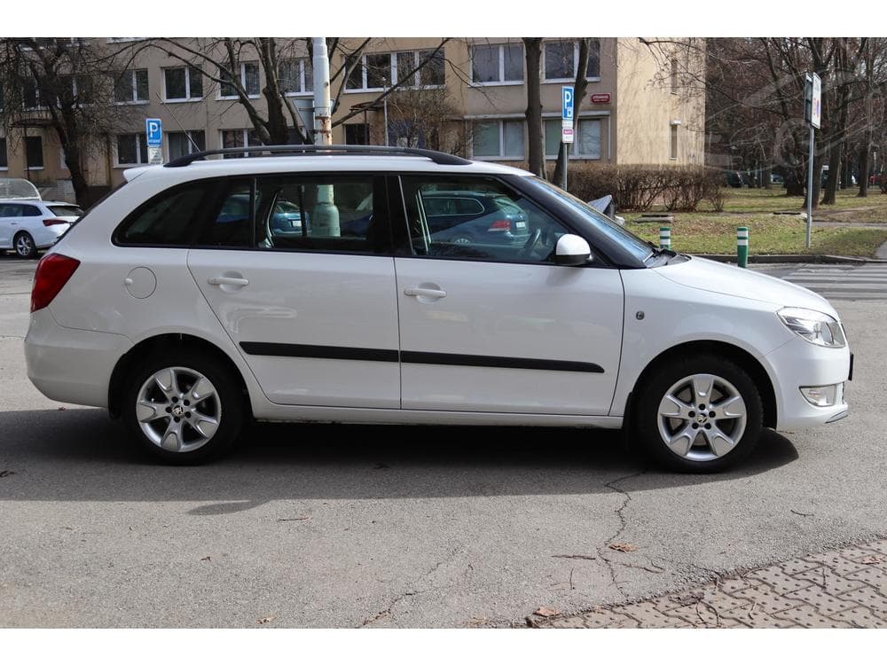 2010 Škoda FABIA - 9