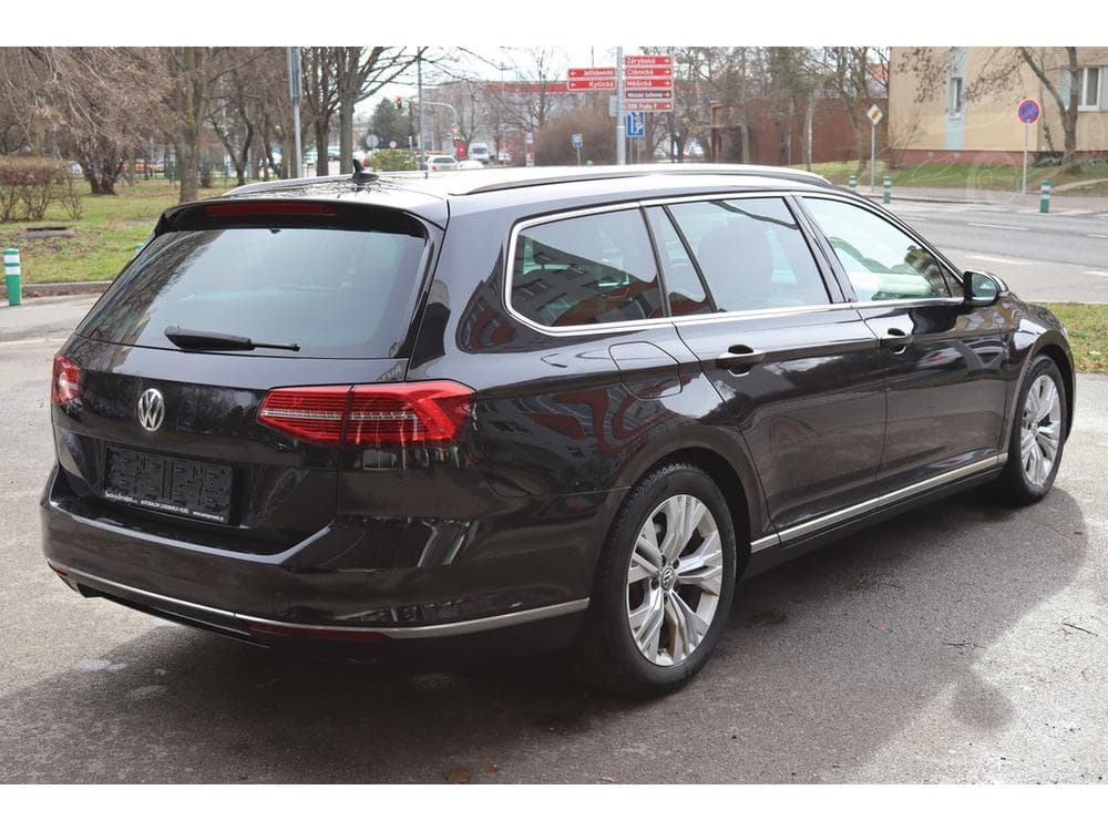 2015 Volkswagen PASSAT - 10