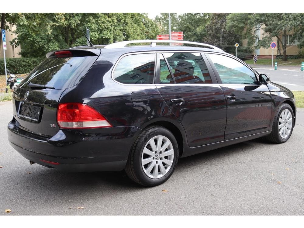 2009 Volkswagen Golf - 28