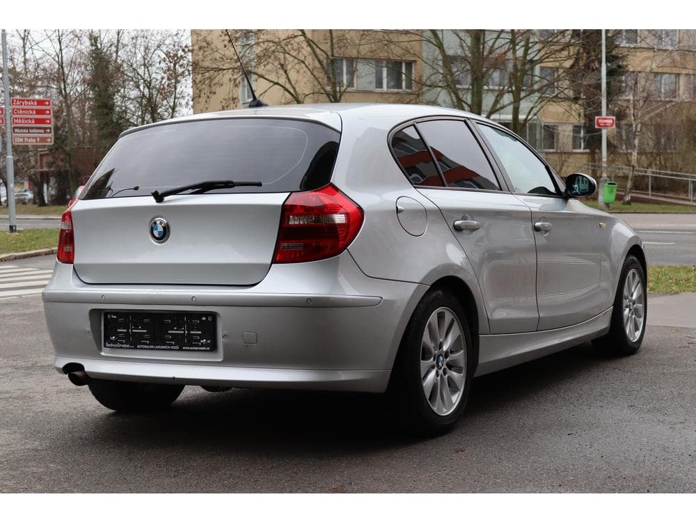 2009 BMW 1-SERIES - 10