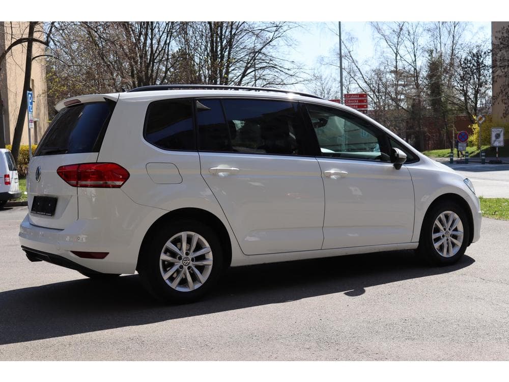 2018 Volkswagen Touran - 10