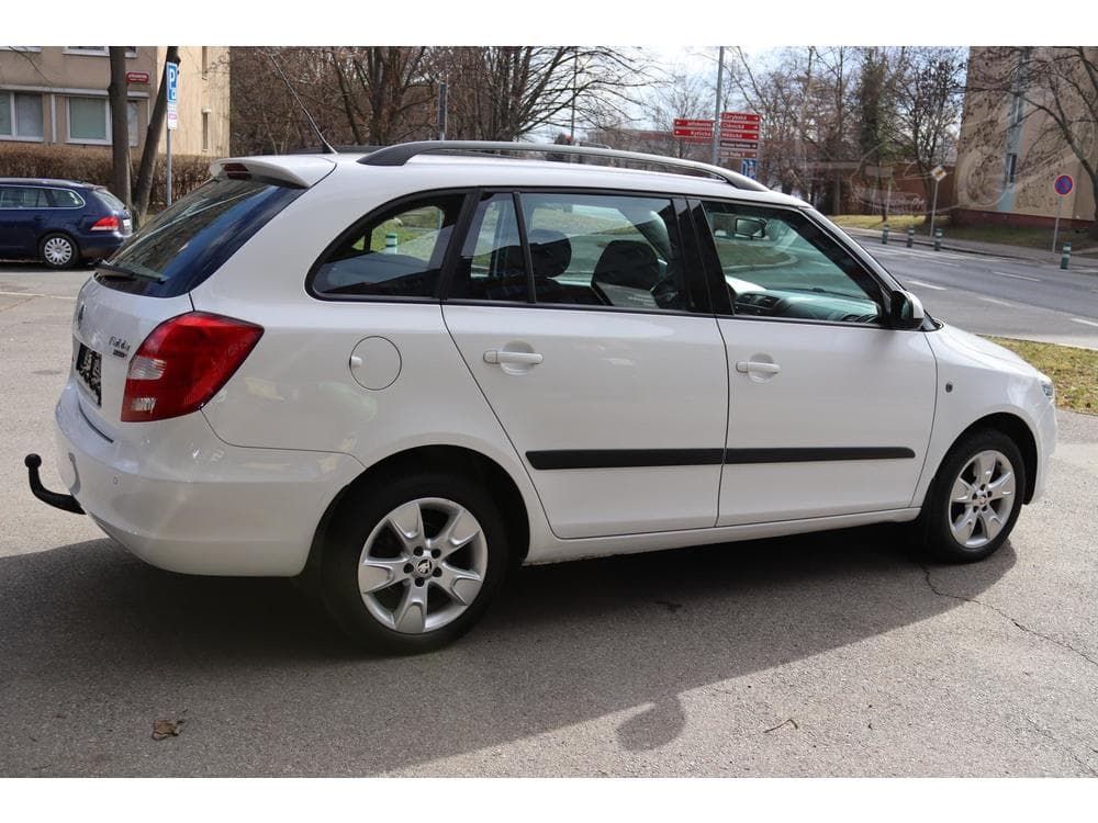 2010 Škoda FABIA - 10