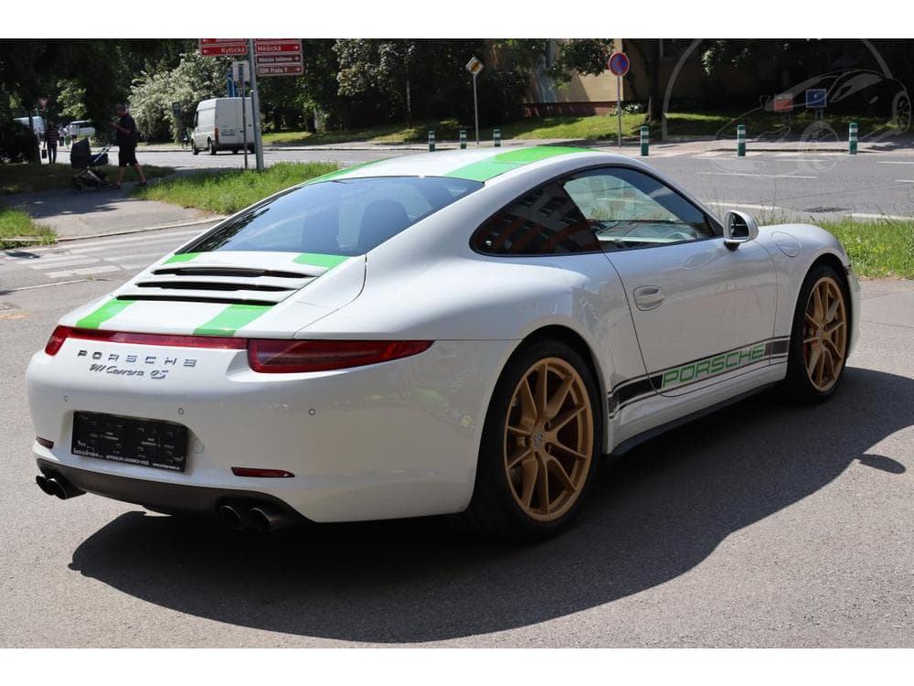 2013 Porsche 911 - 31