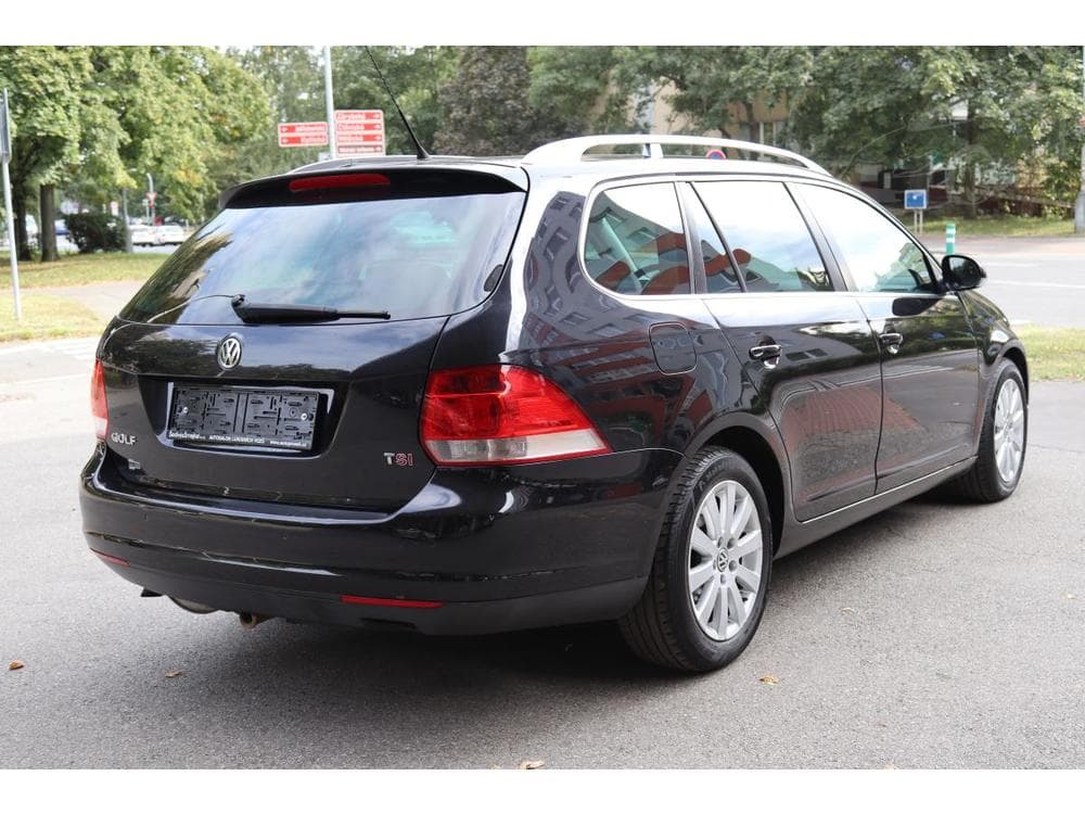 2009 Volkswagen Golf - 31