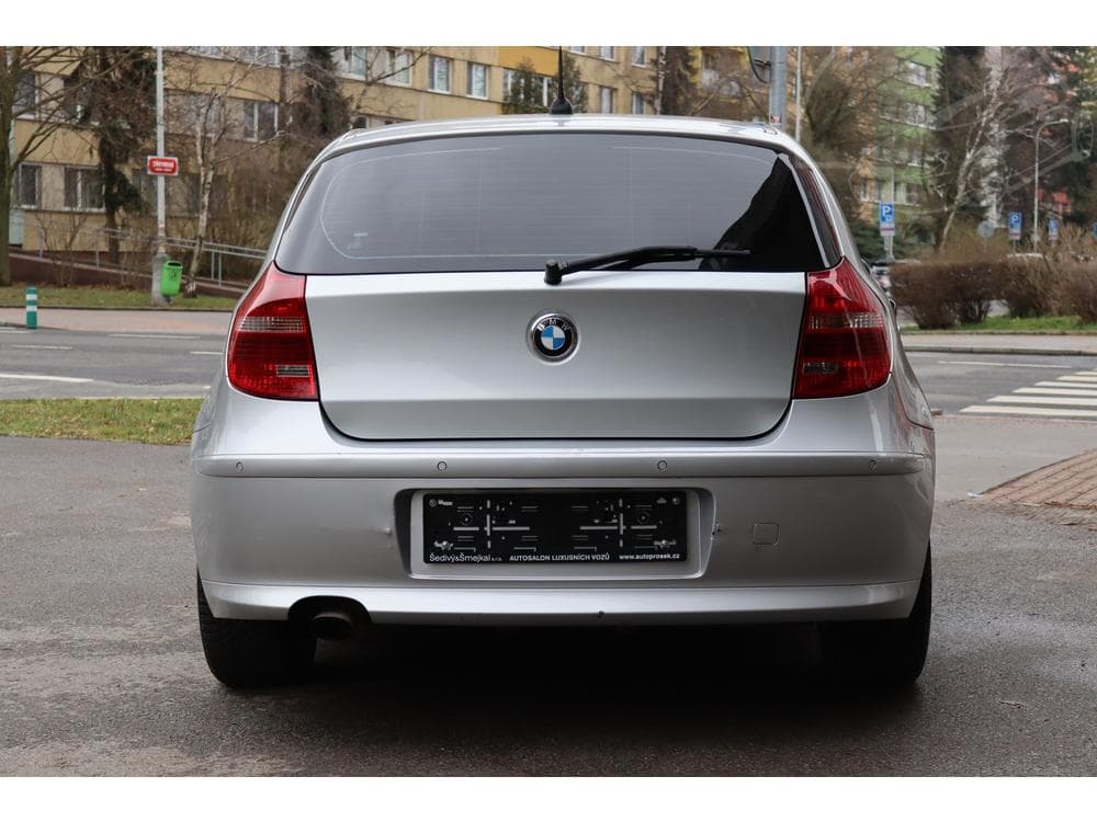 2009 BMW 1-SERIES - 11