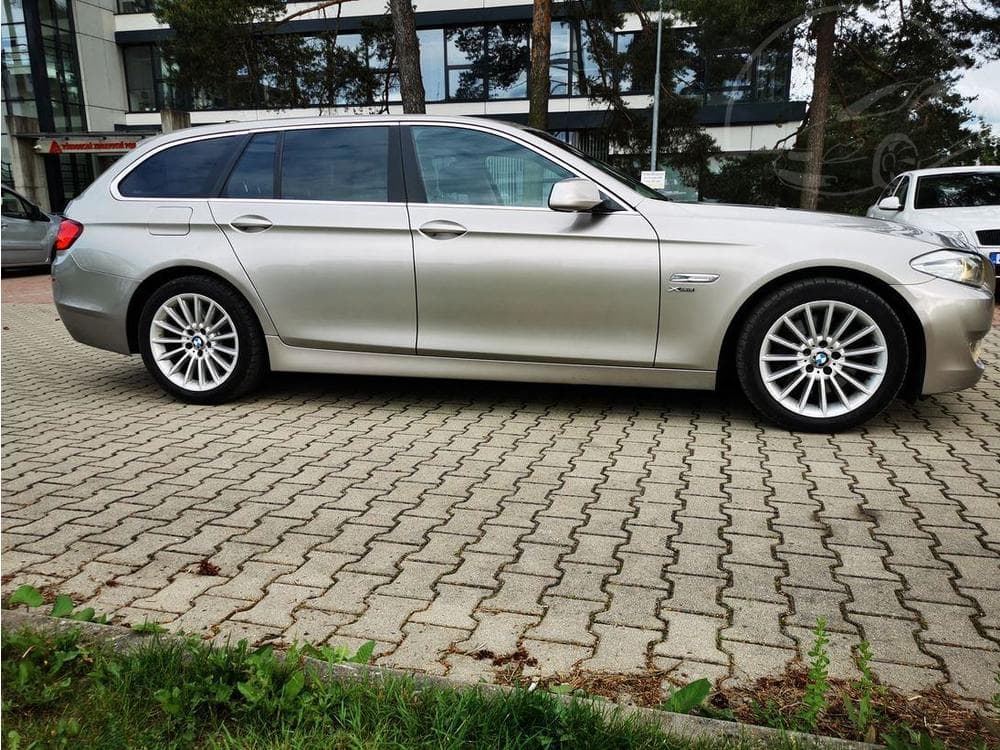 2011 BMW 5-Series - 11