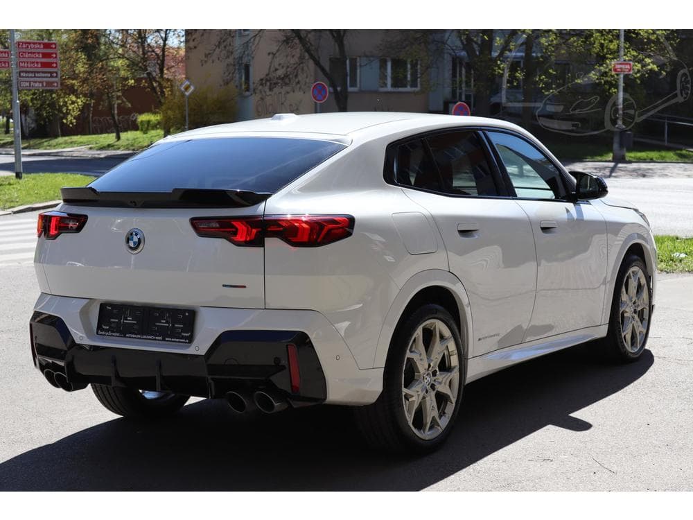 2025 BMW X2 - 21