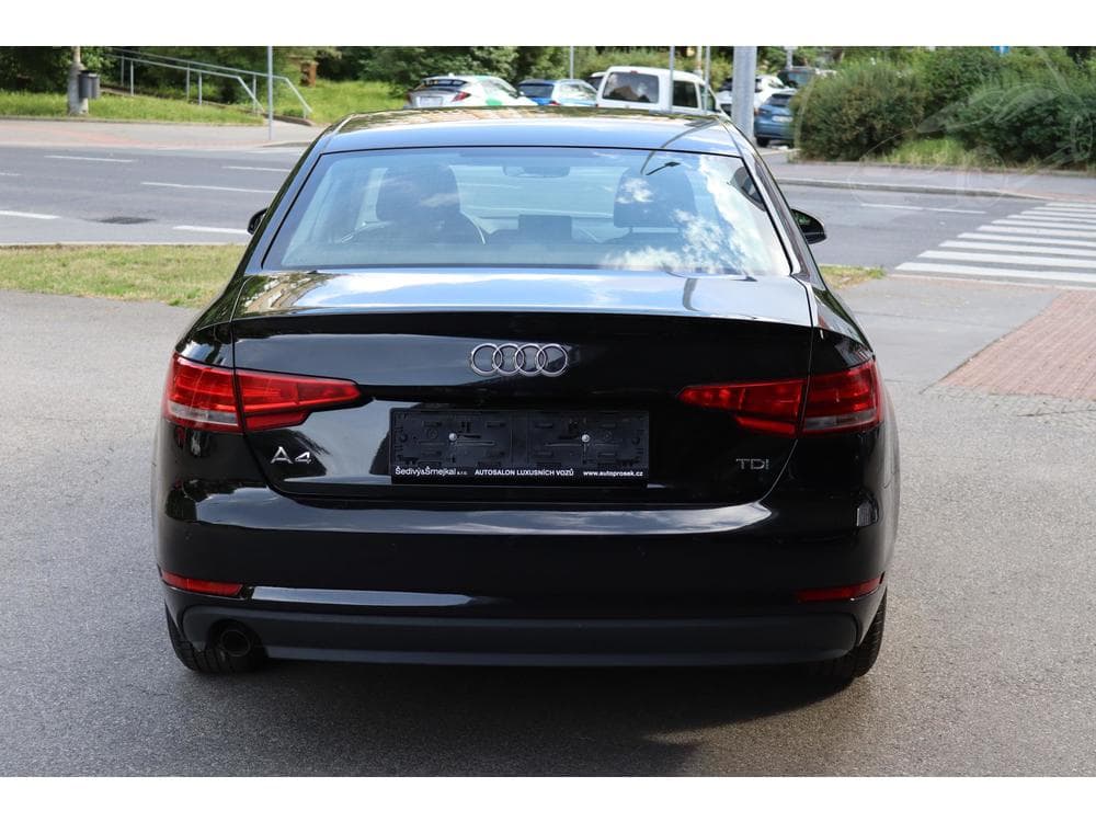 2016 Audi A4 - 11