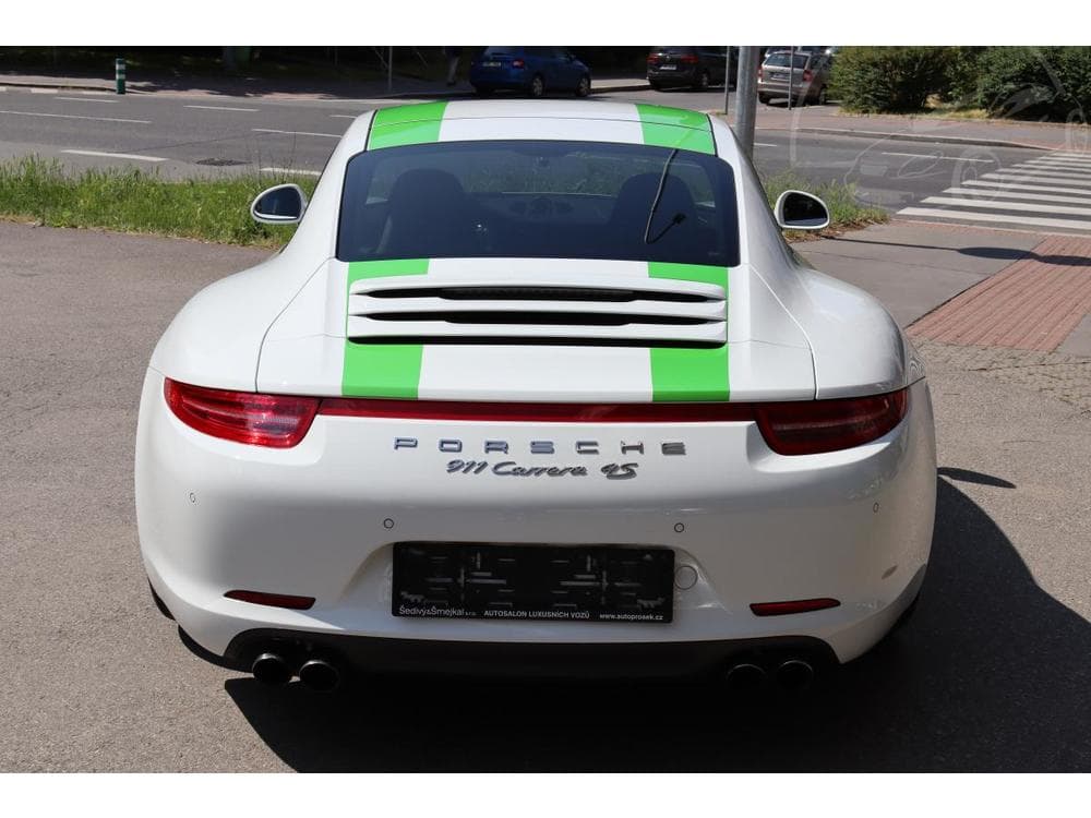 2013 Porsche 911 - 34