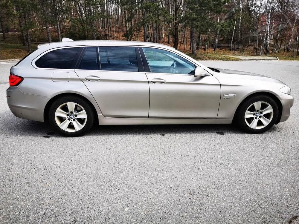 2011 BMW 5-Series - 12