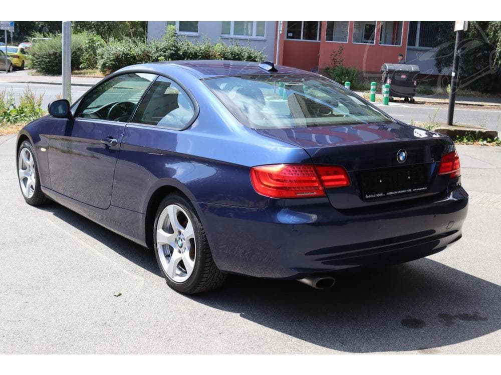 2010 BMW 3-SERIES - 13