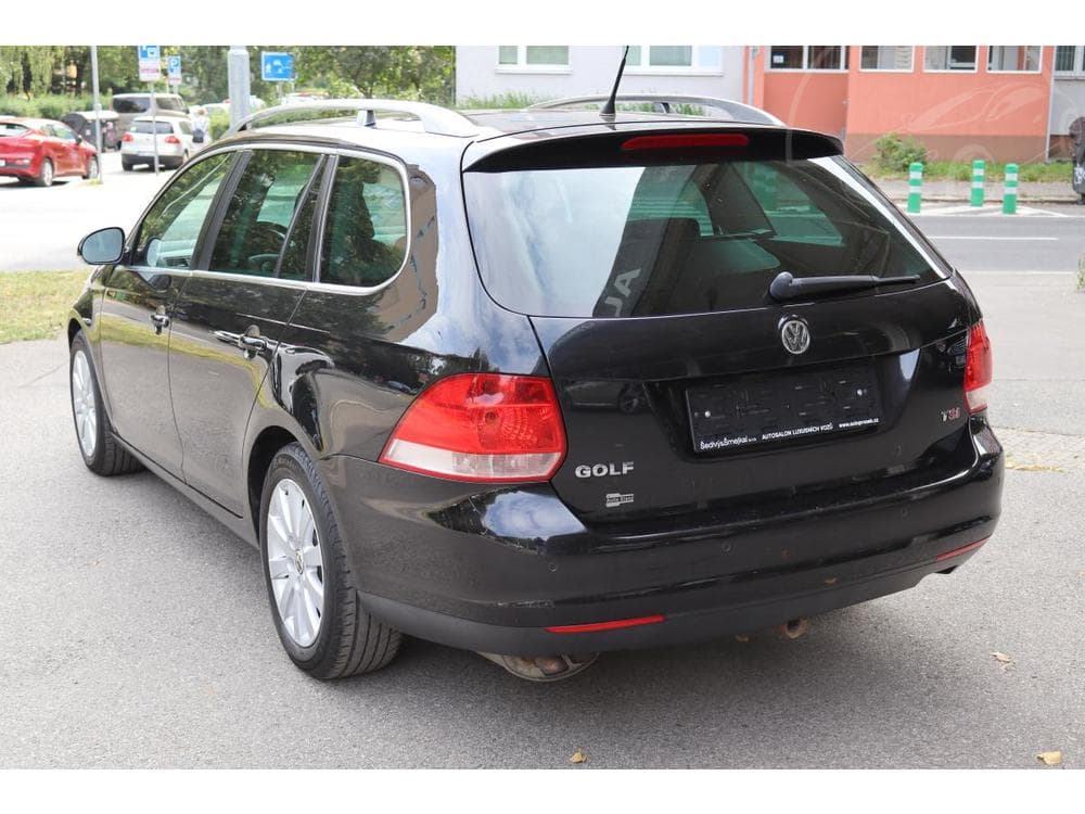 2009 Volkswagen Golf - 37