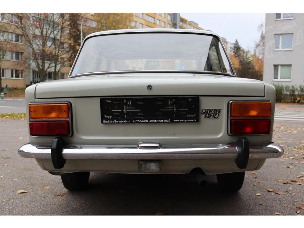 1974 Fiat 124 - 13