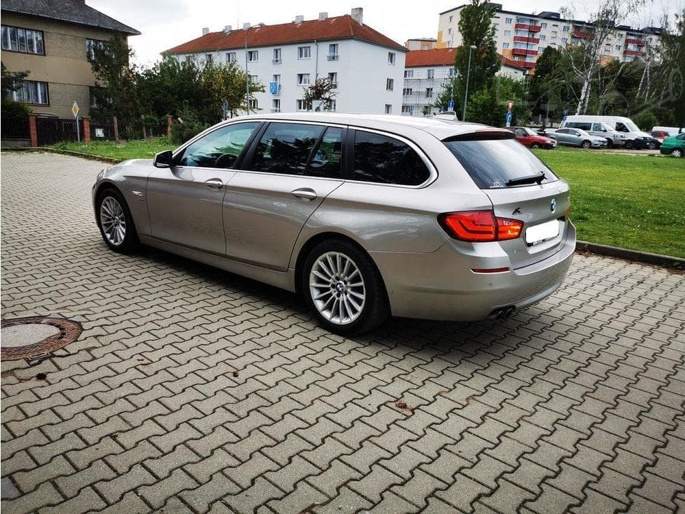 2011 BMW 5-Series - 13