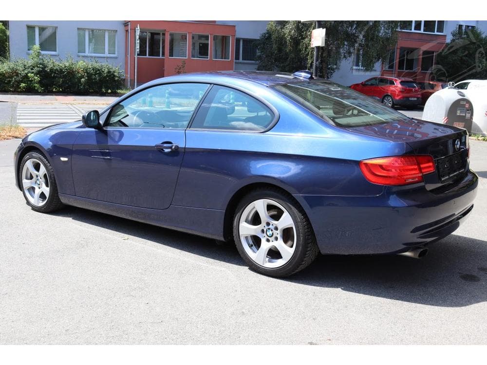 2010 BMW 3-SERIES - 14