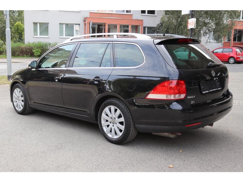 2009 Volkswagen Golf - 40