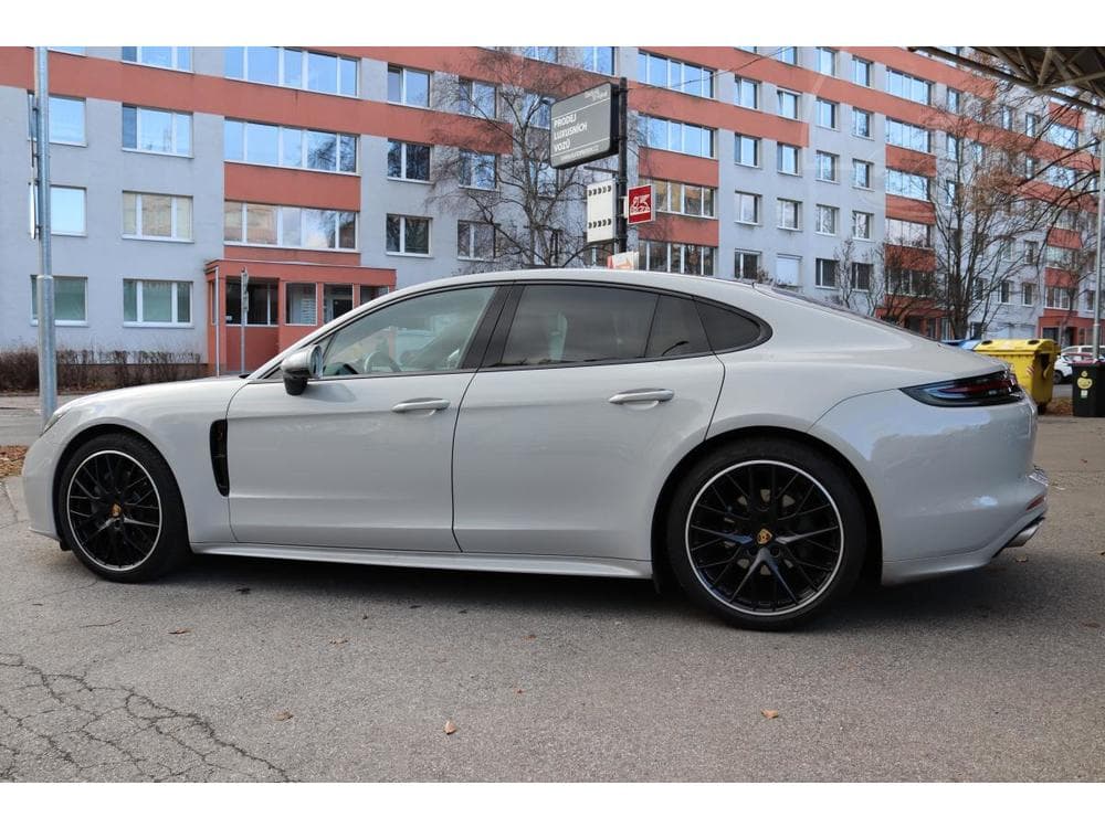 2016 Porsche PANAMERA - 40