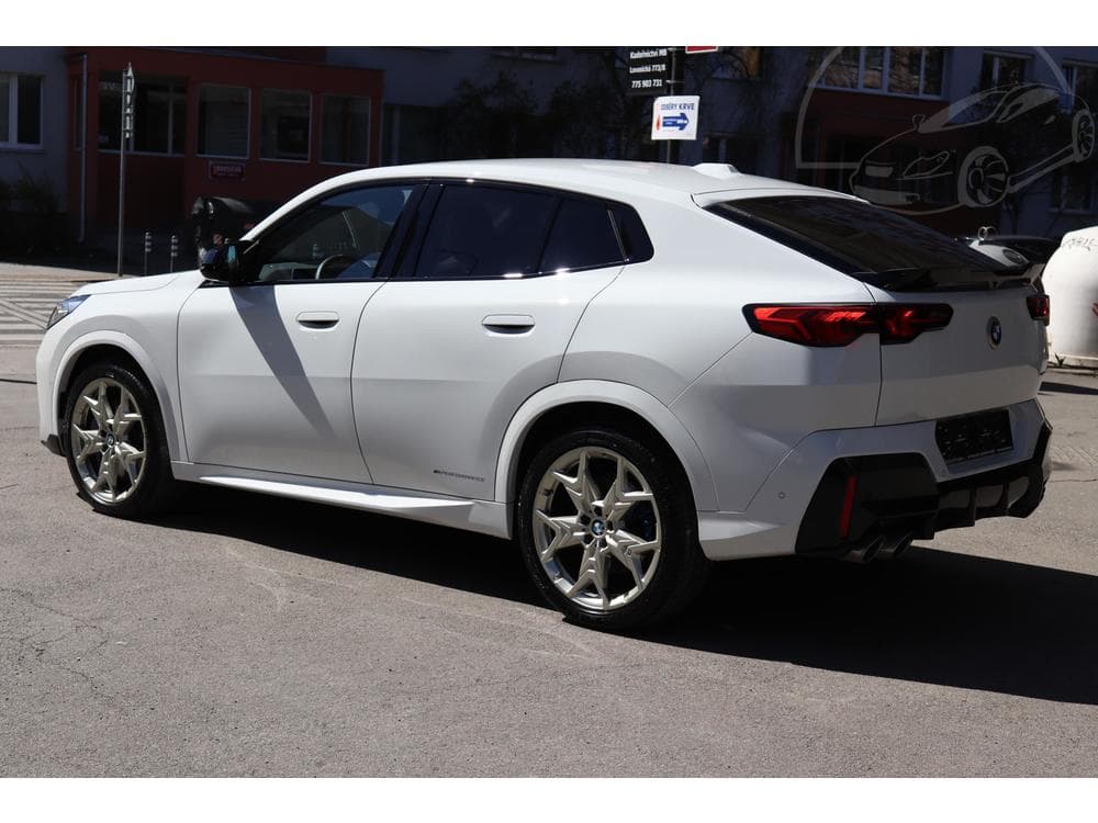2025 BMW X2 - 27