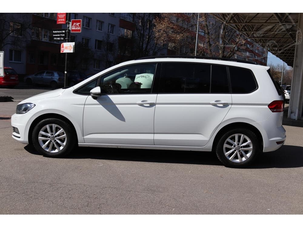 2018 Volkswagen Touran - 15