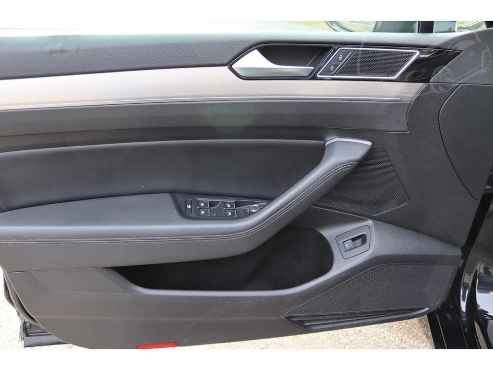2015 Volkswagen PASSAT - 18