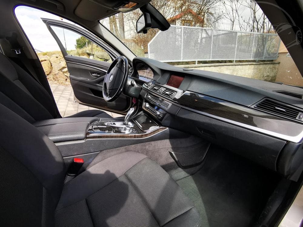 2011 BMW 5-Series - 18